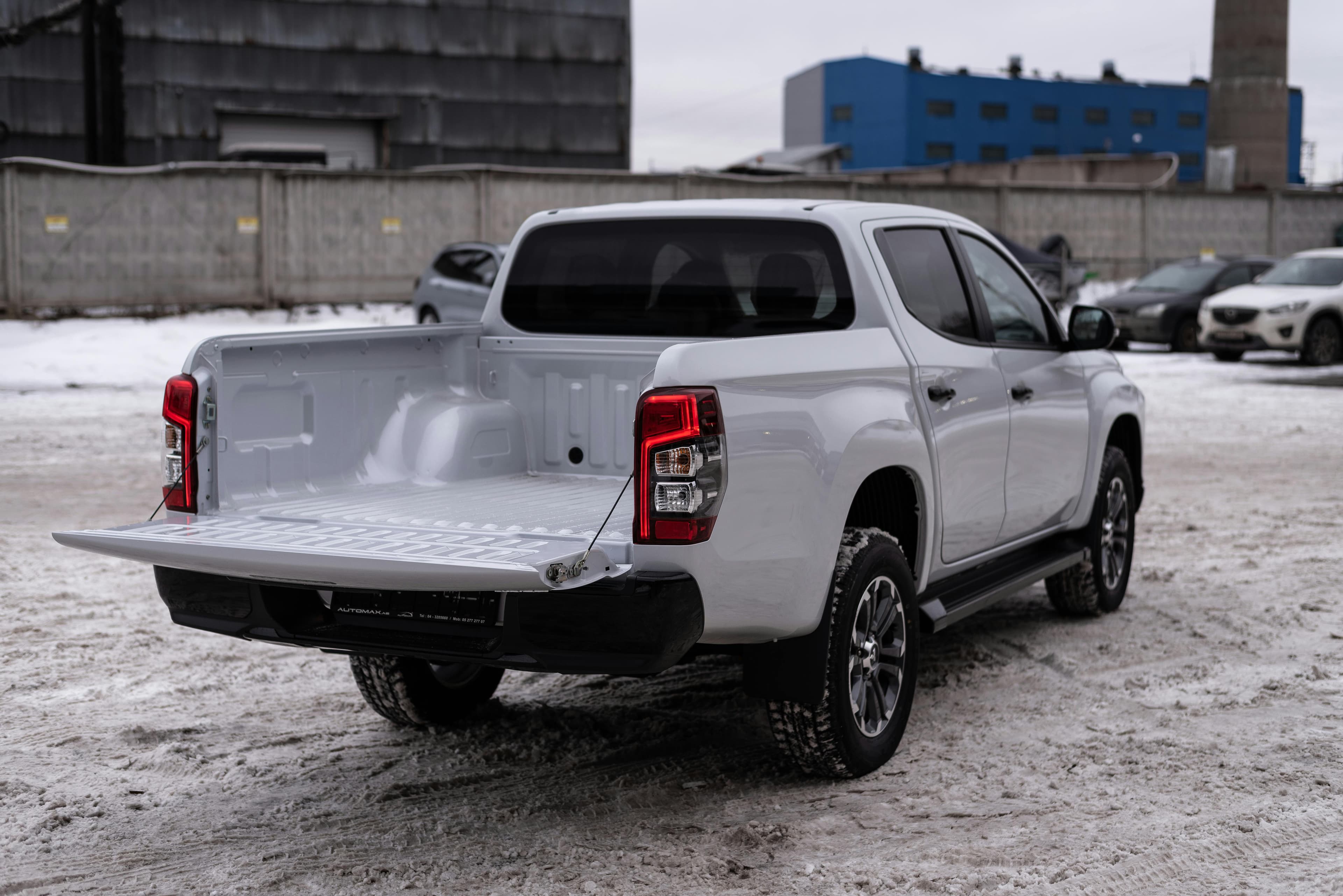 BAKFlip MX4 TS Review: Hard Folding Tonneau Cover with T-Slot Integration